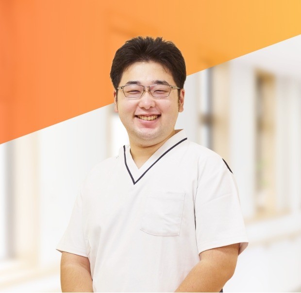 祖父を支えてくれた男性看護師のように。憧れだった仕事で、地元の地域医療に貢献しています。